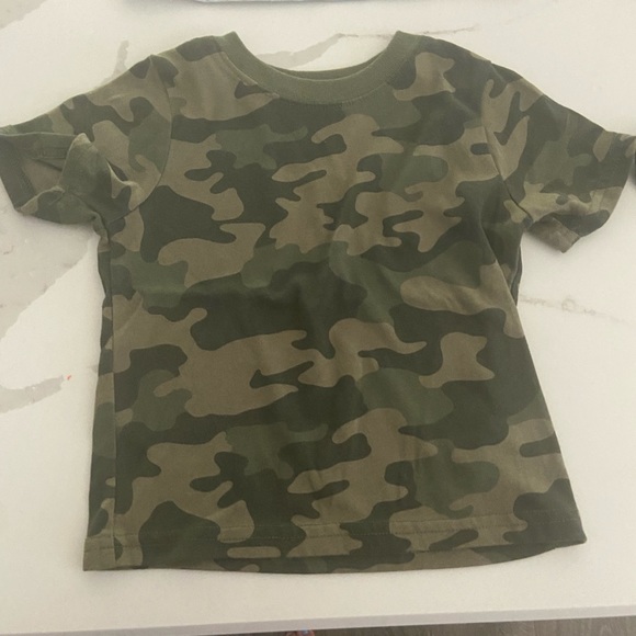 Set of 18 month Boy Shirts - Picture 3 of 6